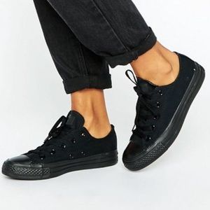 NEW Converse Chuck Taylor Black / Black Low